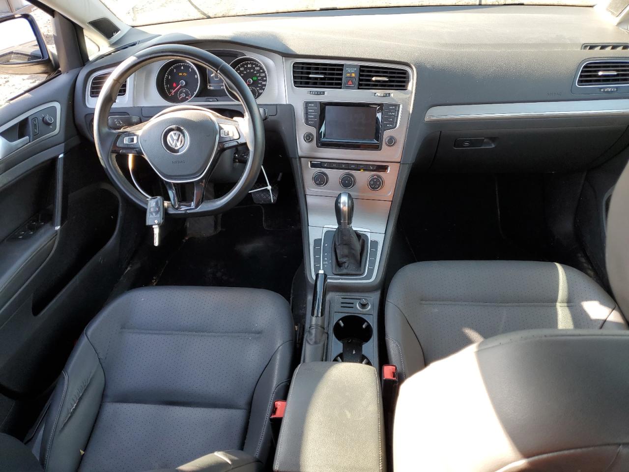2015 Volkswagen Golf - Image 8