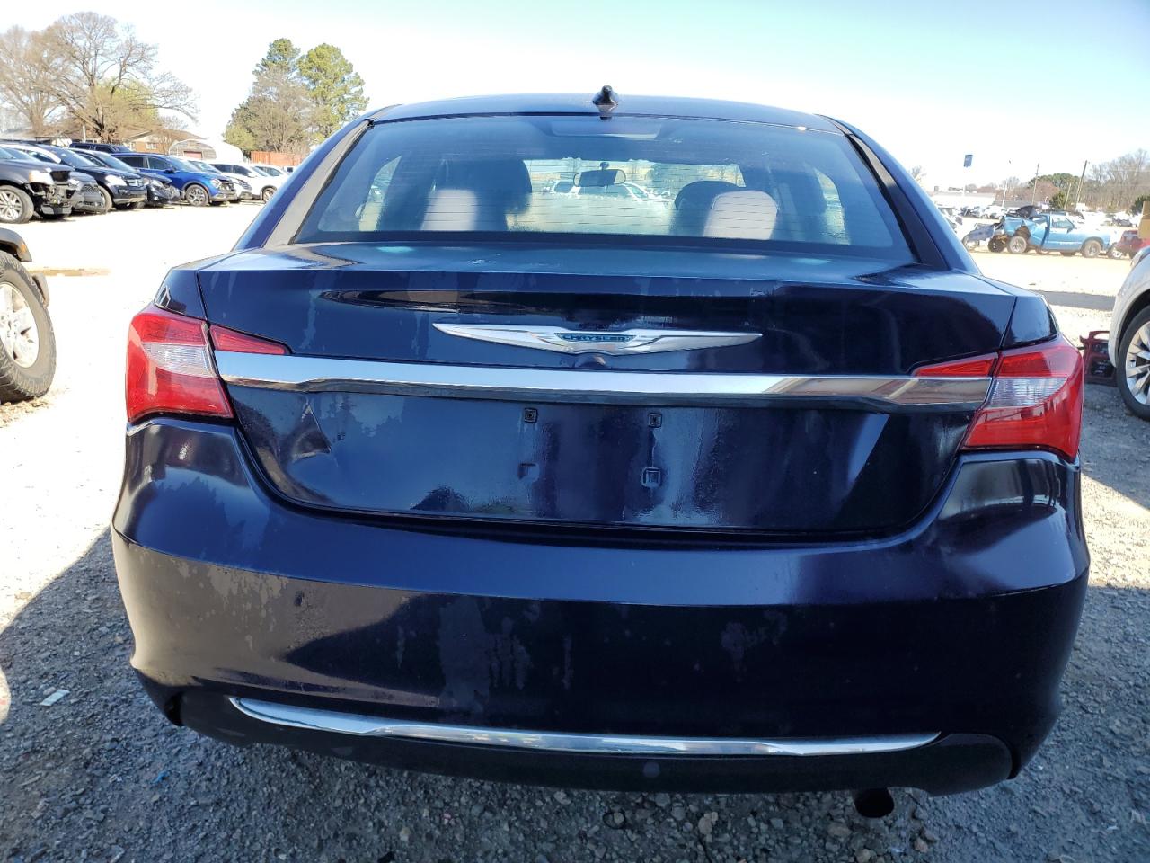 2013 Chrysler 200 - Image 6