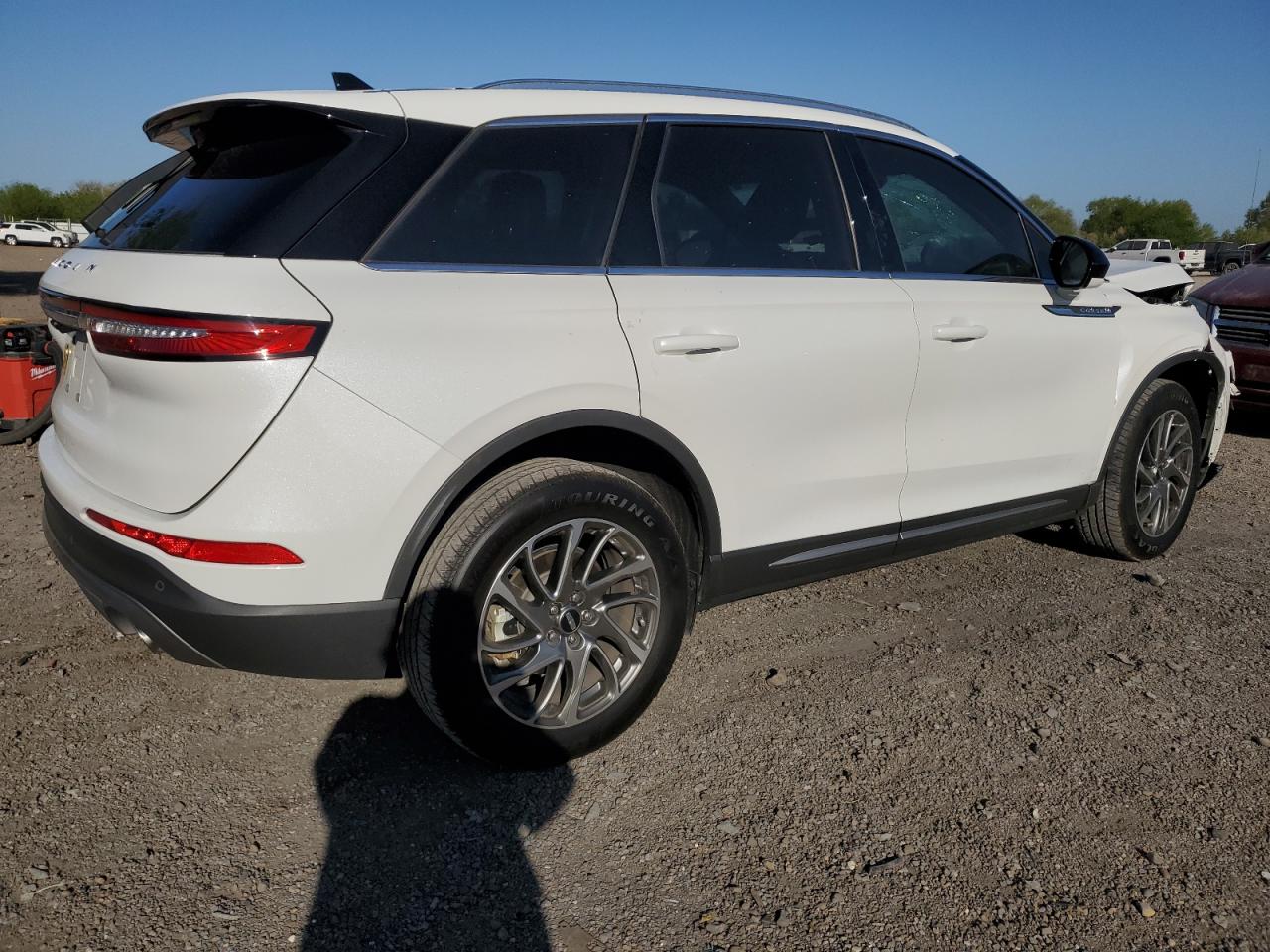 2022 Lincoln Corsair - Image 3