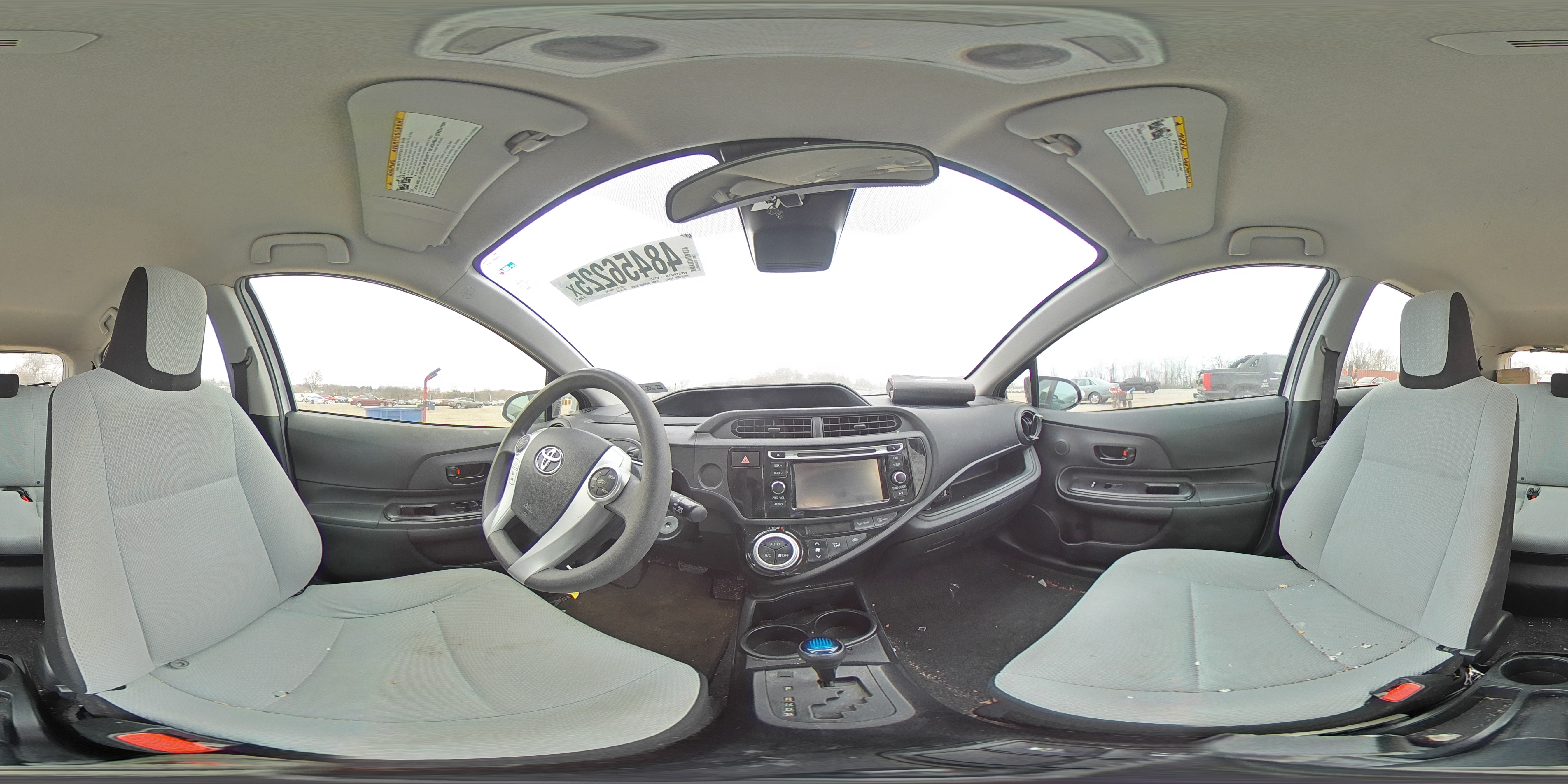 2017 Toyota Prius - Image 12