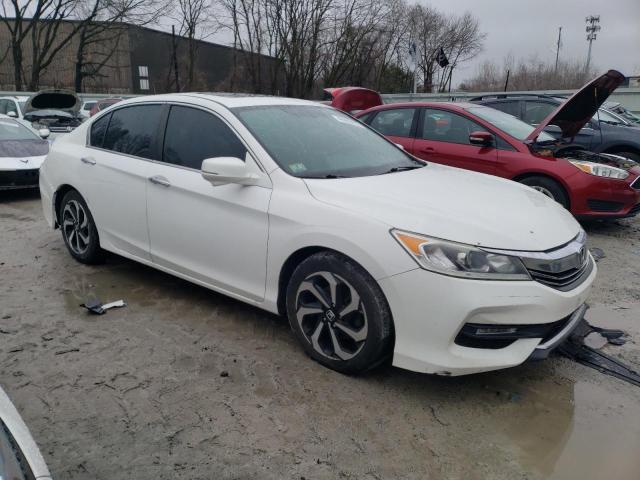 Sedans HONDA ACCORD 2016 Biały