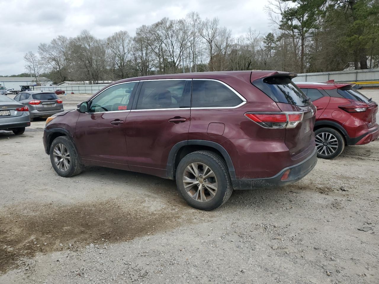 2015 Toyota Highlander - Image 2