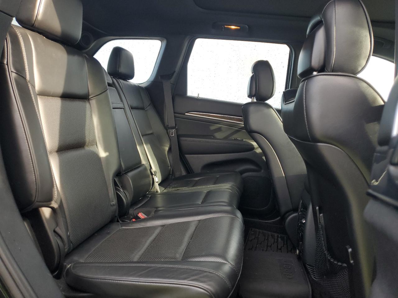 2015 Jeep Grand Cherokee - Image 11