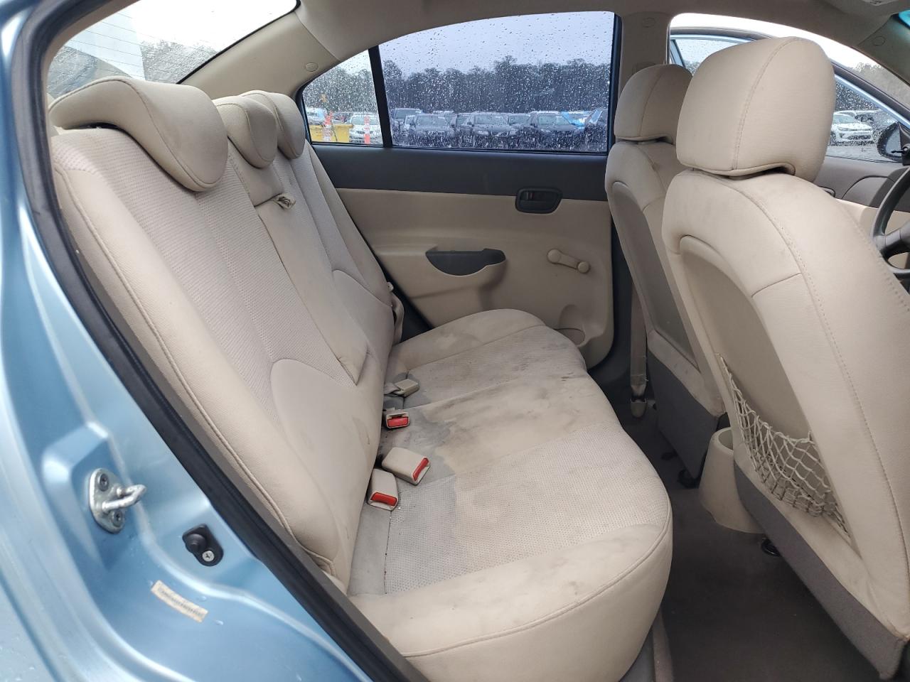 2009 Hyundai Accent - Image 11