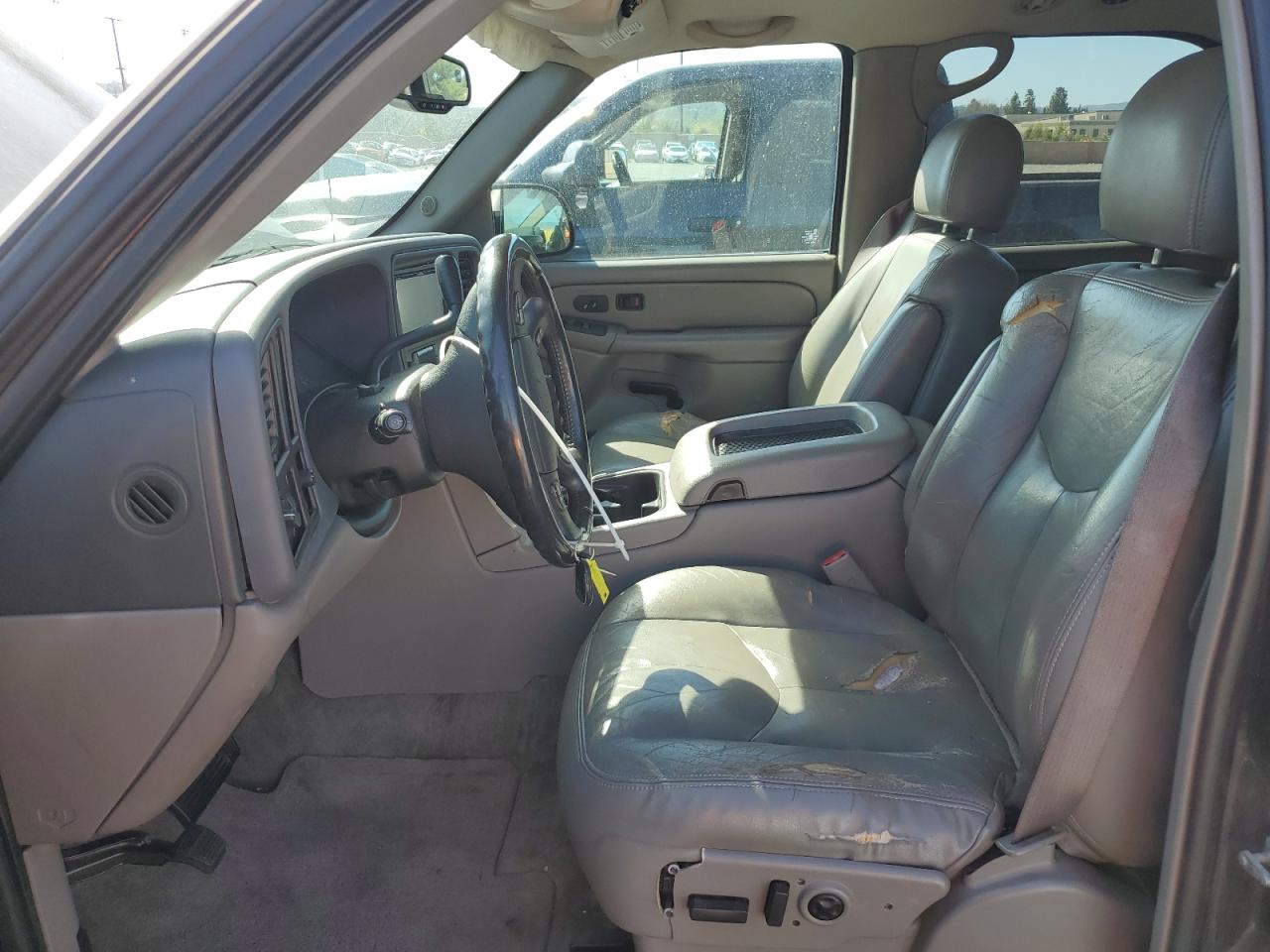 2004 Chevrolet Tahoe - Image 7