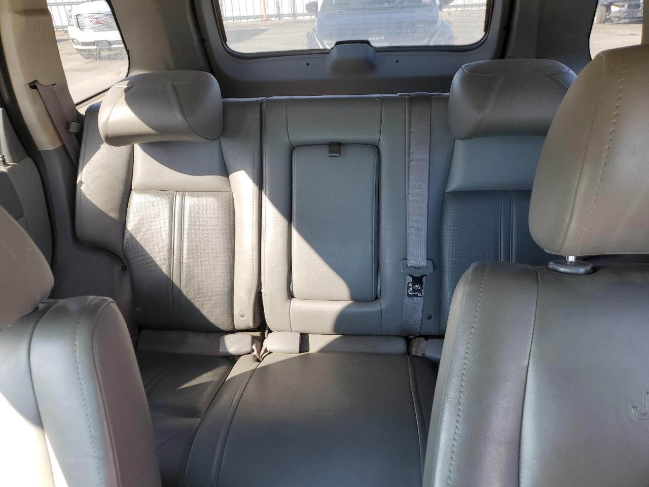 2005 Jeep Grand Cherokee - Image 10