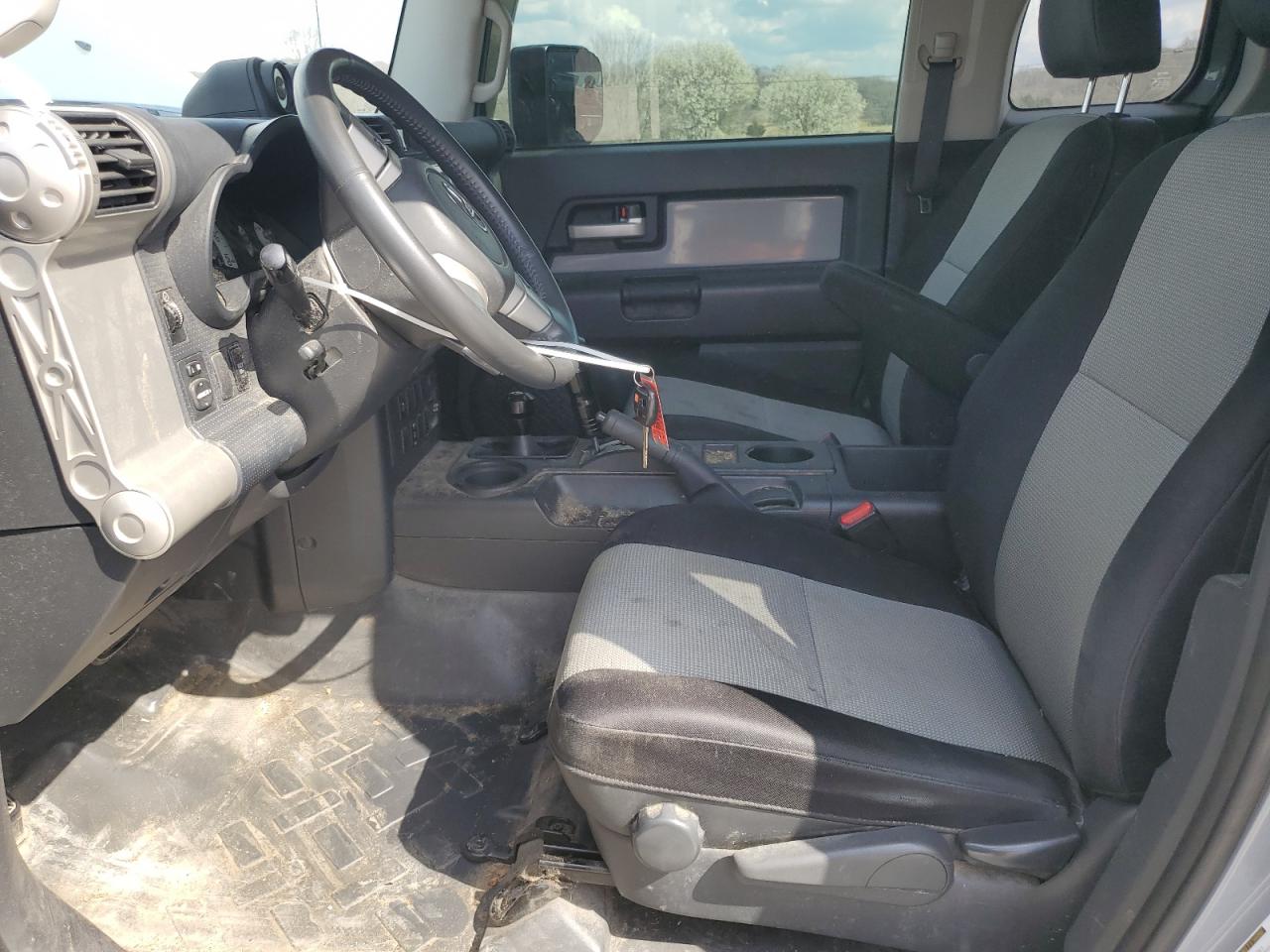 2013 Toyota FJ Cruiser - Image 7