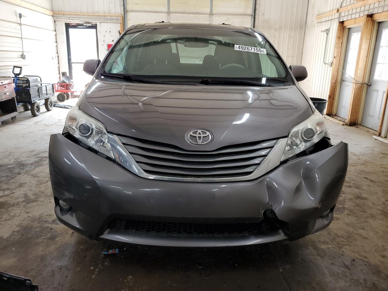 2013 Toyota Sienna - Image 5