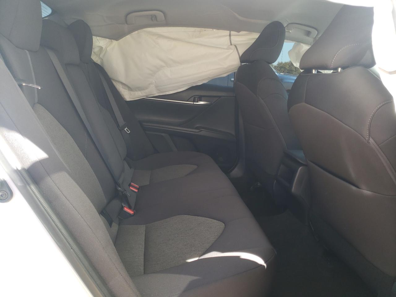 2023 Toyota Camry - Image 10