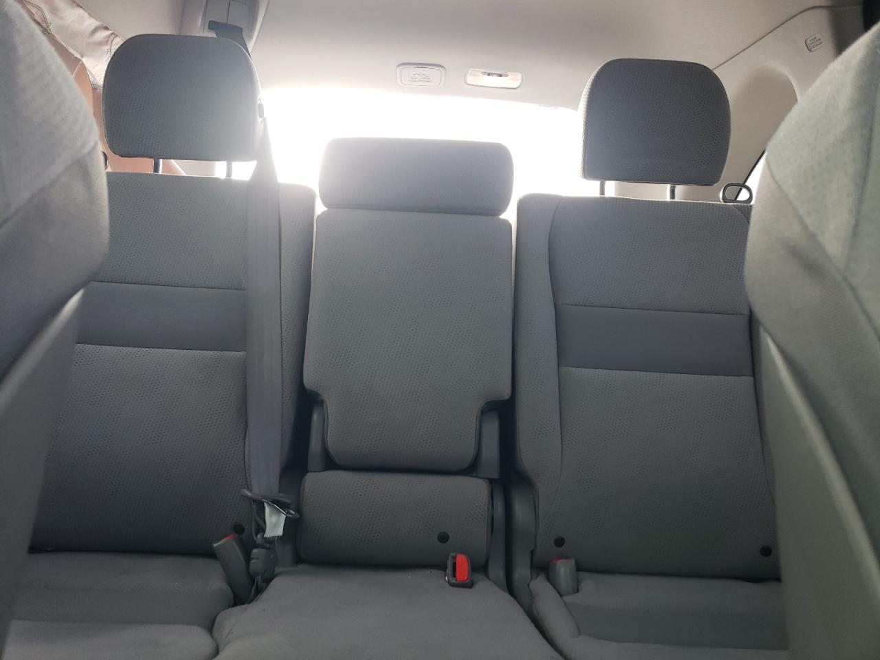 2011 Honda CR-V - Image 10