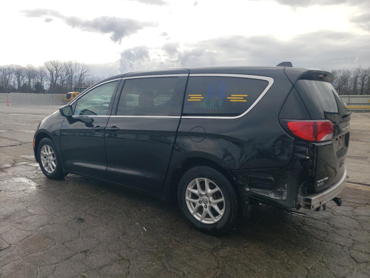 2018 Chrysler Pacifica Lx black null flexible 2C4RC1CG2JR188640 photo #3