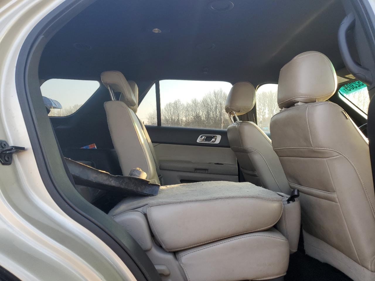 2011 Ford Explorer - Image 11