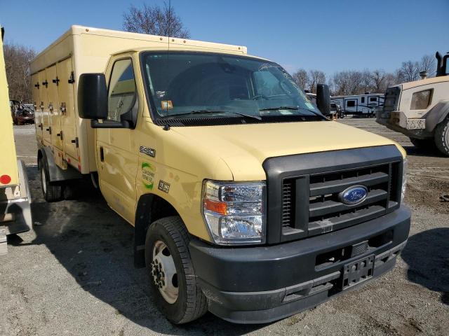 2021 Ford E450 Super Duty Refrigerated Delivery Truck