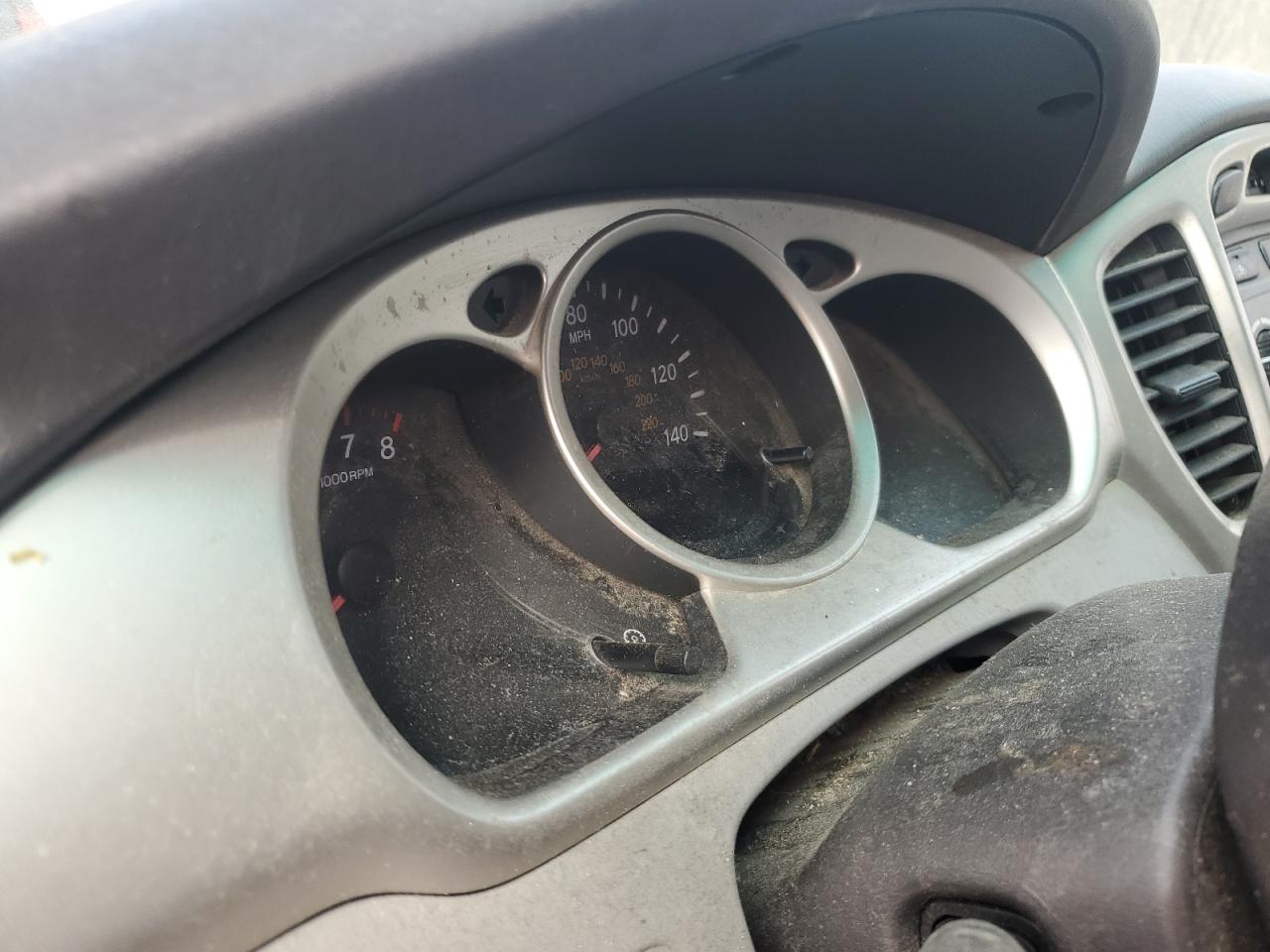 2004 Toyota Highlander - Image 9