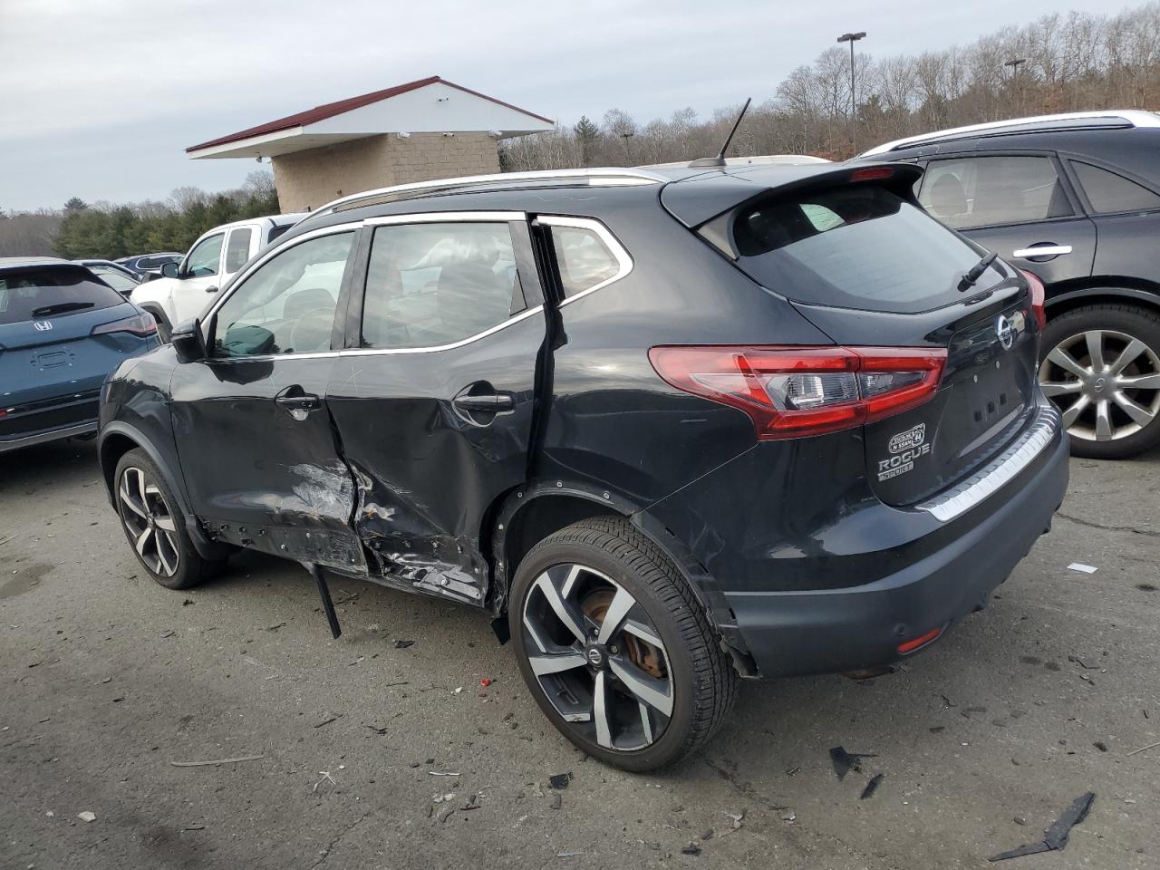 2020 Nissan Rogue - Image 2