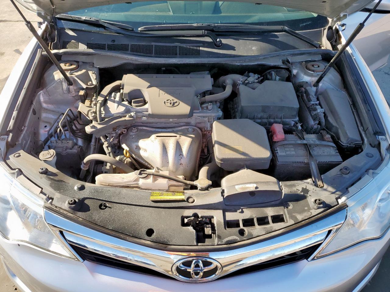 2012 Toyota Camry - Image 11