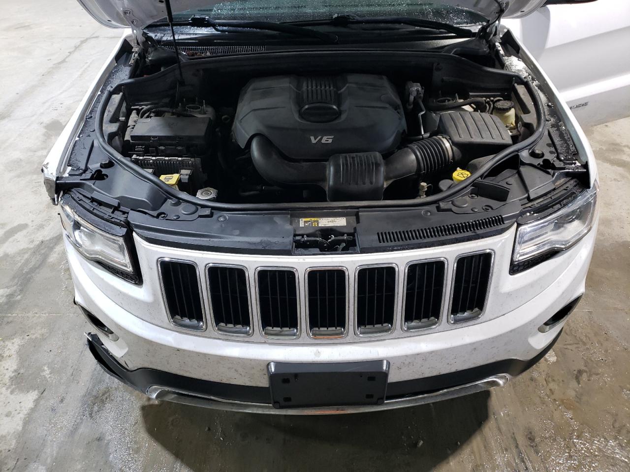 2015 Jeep Grand Cherokee - Image 14
