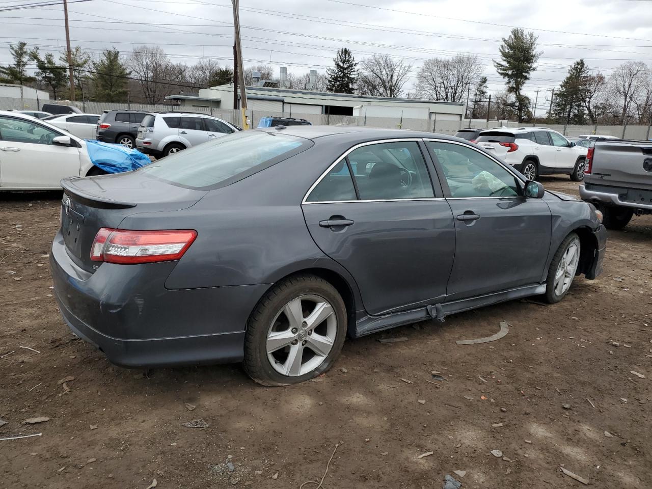 2011 Toyota Camry - Image 3