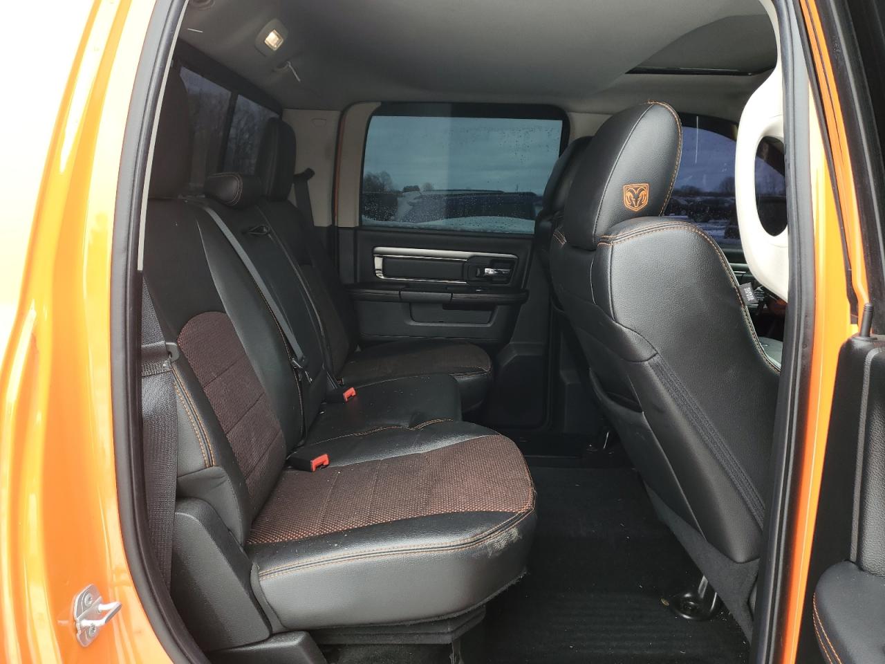 2015 RAM 1500 - Image 10
