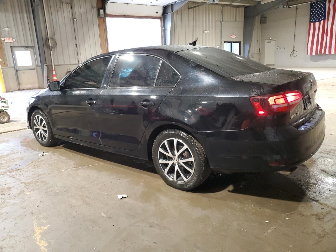2016 Volkswagen Jetta - Image 2