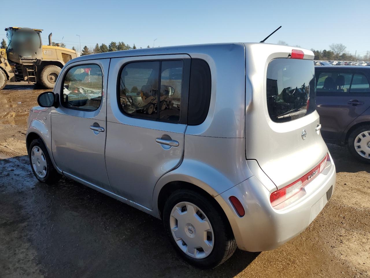 2009 Nissan Cube - Image 2