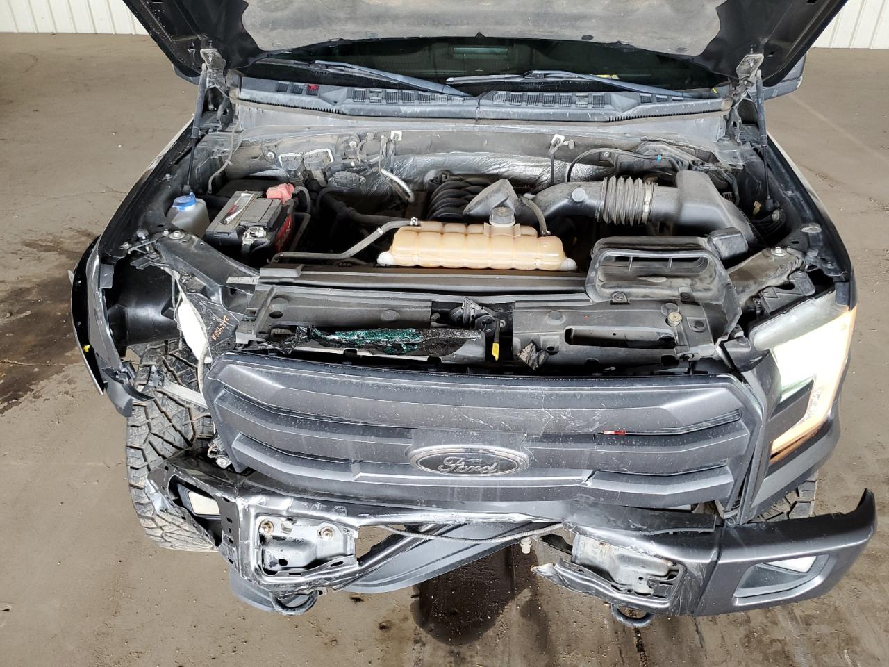 2015 Ford F-150 - Image 11