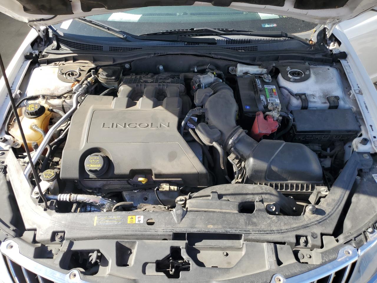 2012 Lincoln MKZ - Image 14