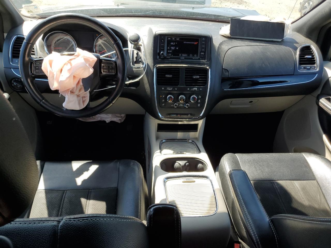 2019 Dodge Caravan - Image 8
