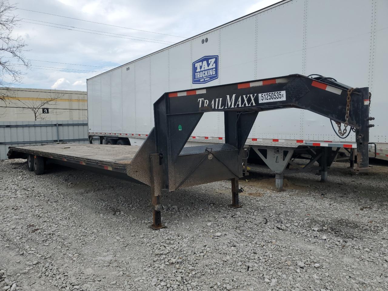 2022 Trailmax Equipment Trailer للبيع في Louisville، KY - Minor Dent/Scratches