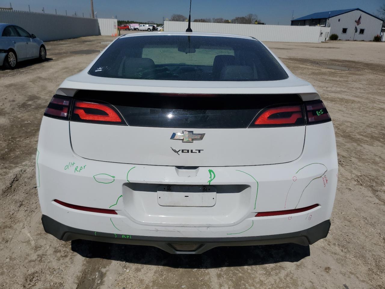 2013 Chevrolet Volt - Image 6