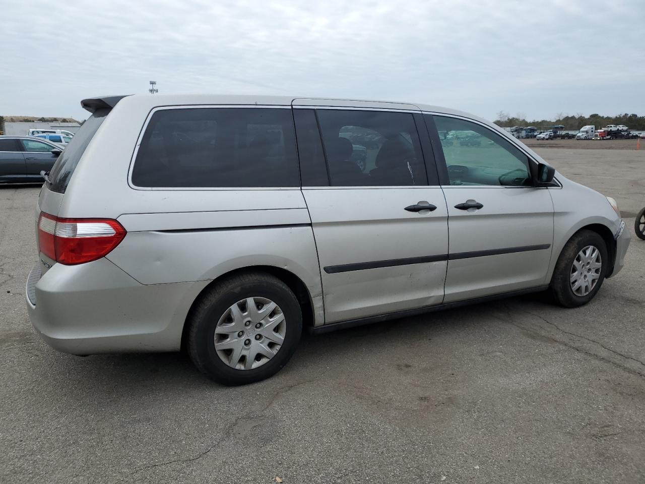 2005 Honda Odyssey - Image 3