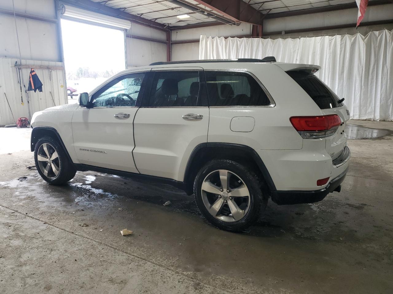 2015 Jeep Grand Cherokee - Image 2