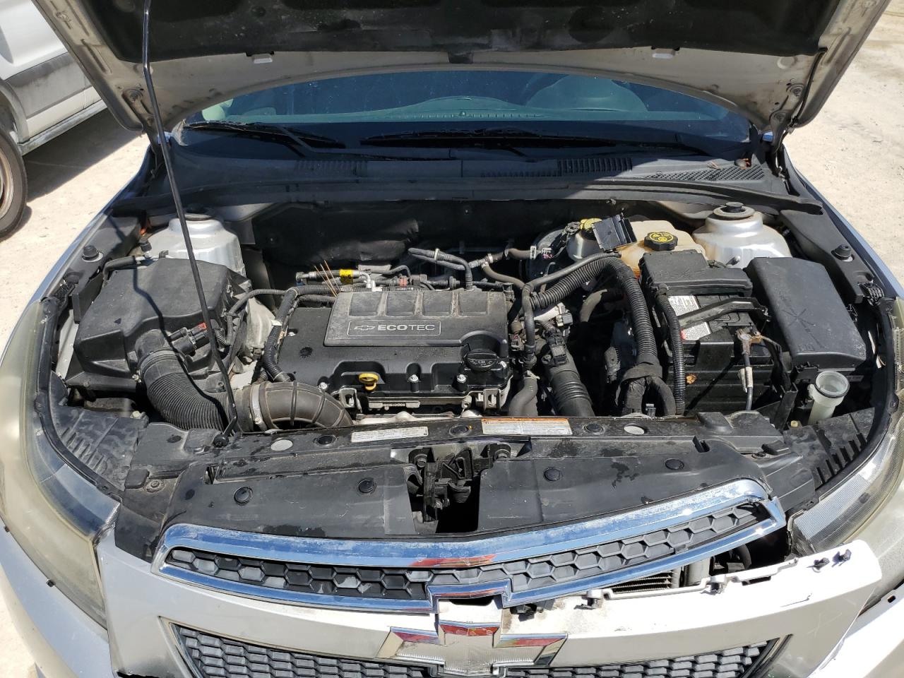 2013 Chevrolet Cruze - Image 11