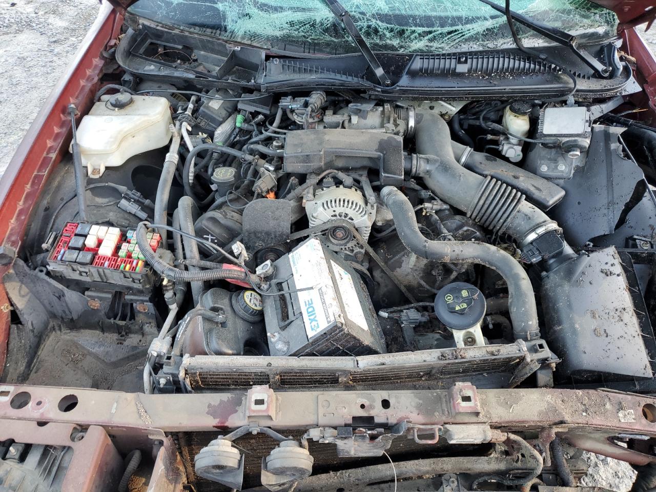 2003 Lincoln Town Car Signature VIN: 1LNHM82W33Y650465 Lot: 50131445