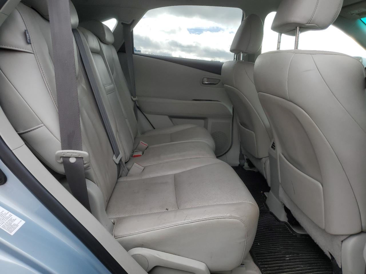 2010 Lexus RX - Image 10