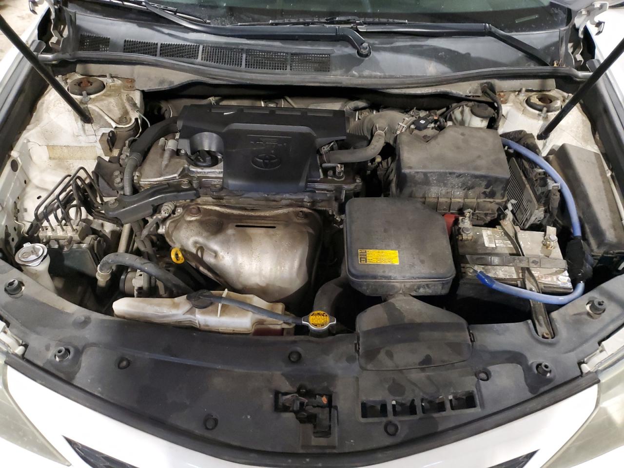 2012 Toyota Camry - Image 11