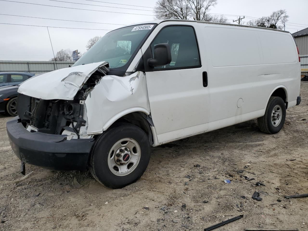 2015 GMC Savana - Image 1
