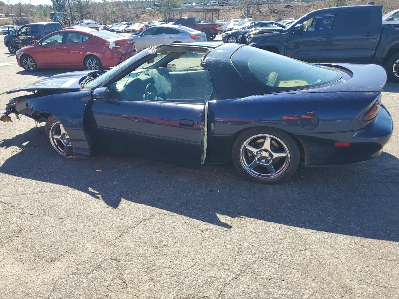 2002 Chevrolet Camaro - Image 2