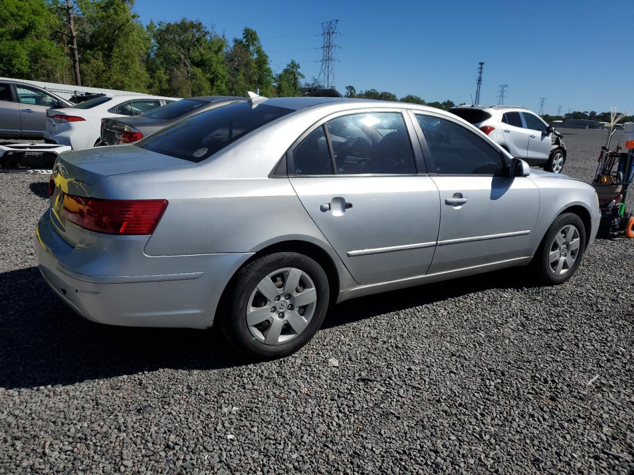 2009 Hyundai Sonata - Image 3
