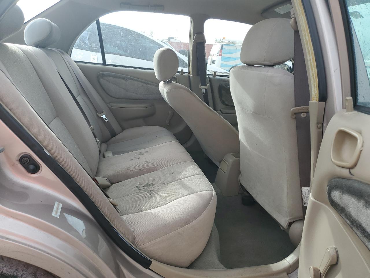 2000 Toyota Corolla - Image 10