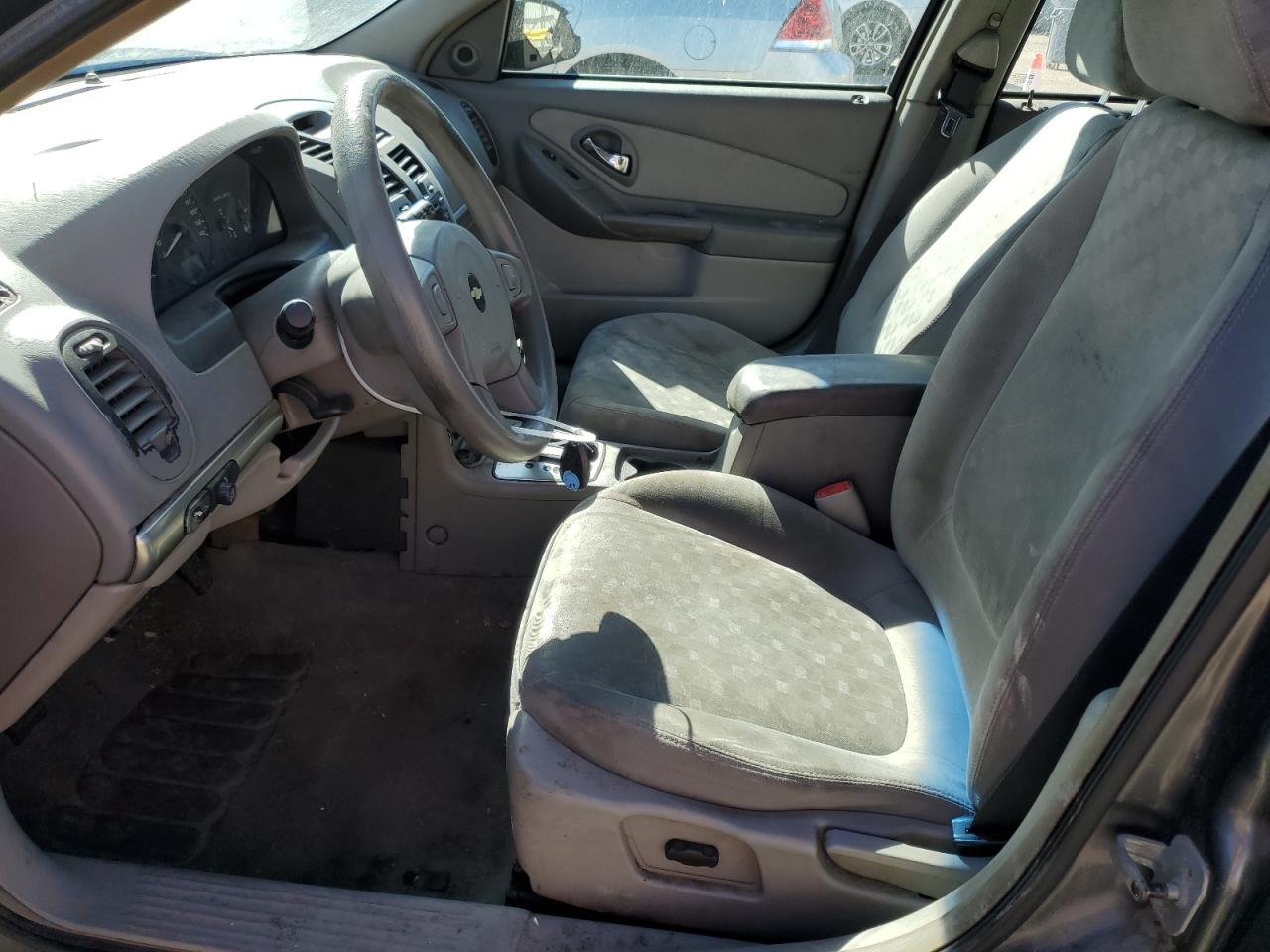 2004 Chevrolet Malibu - Image 7