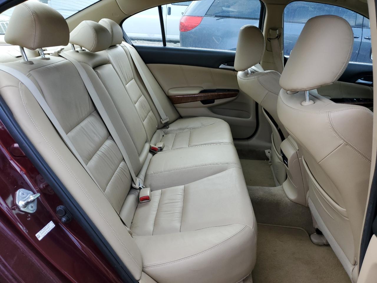 2012 Honda Accord - Image 10