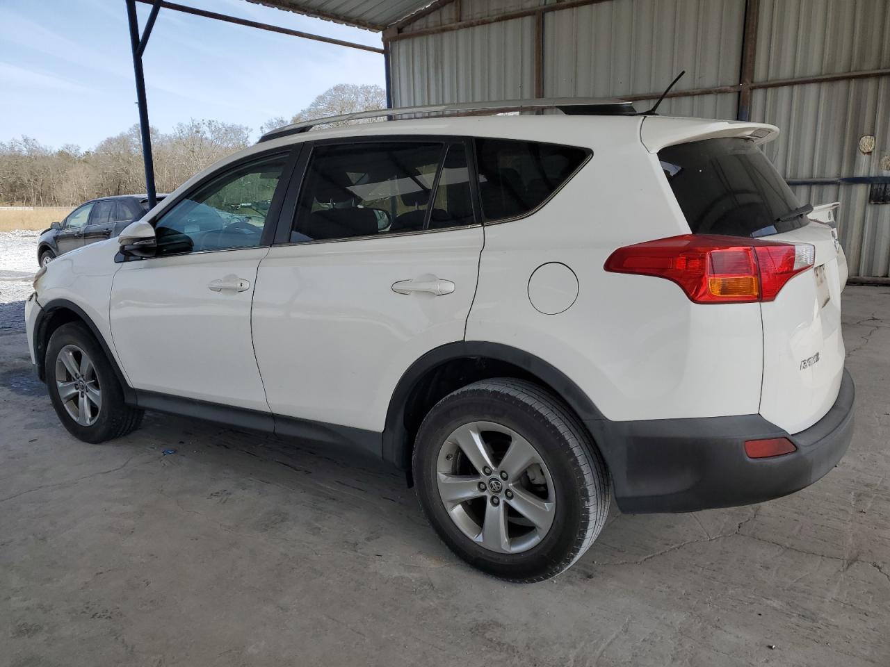 2015 Toyota RAV 4 - Image 2