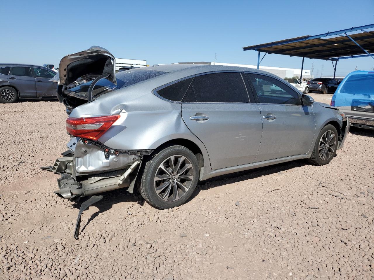 2017 Toyota Avalon - Image 3