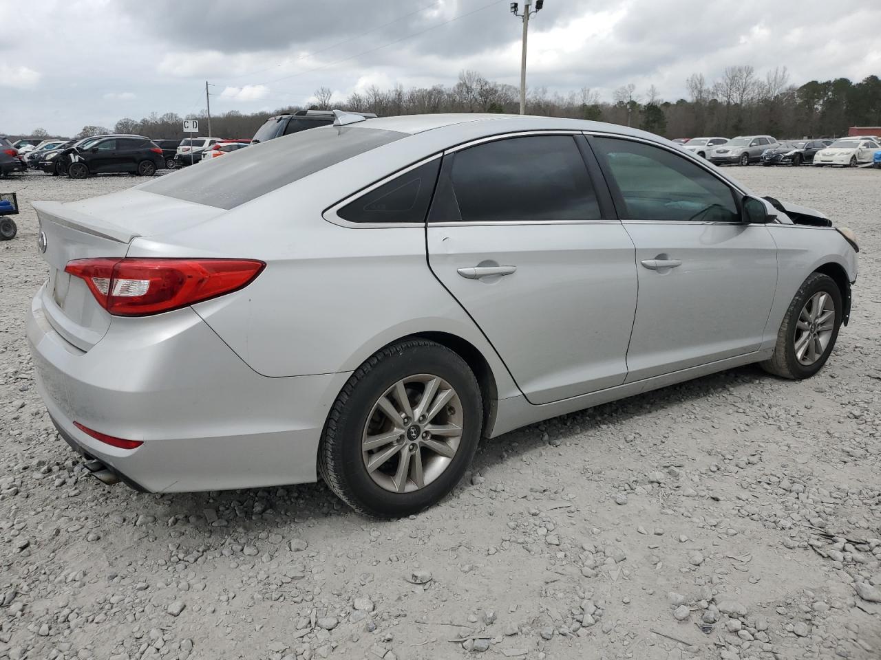 2016 Hyundai Sonata - Image 3