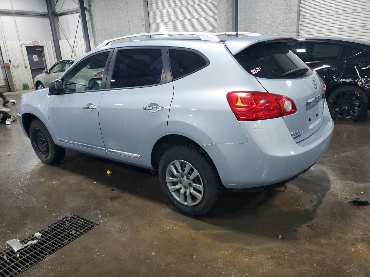 2015 Nissan Rogue - Image 2