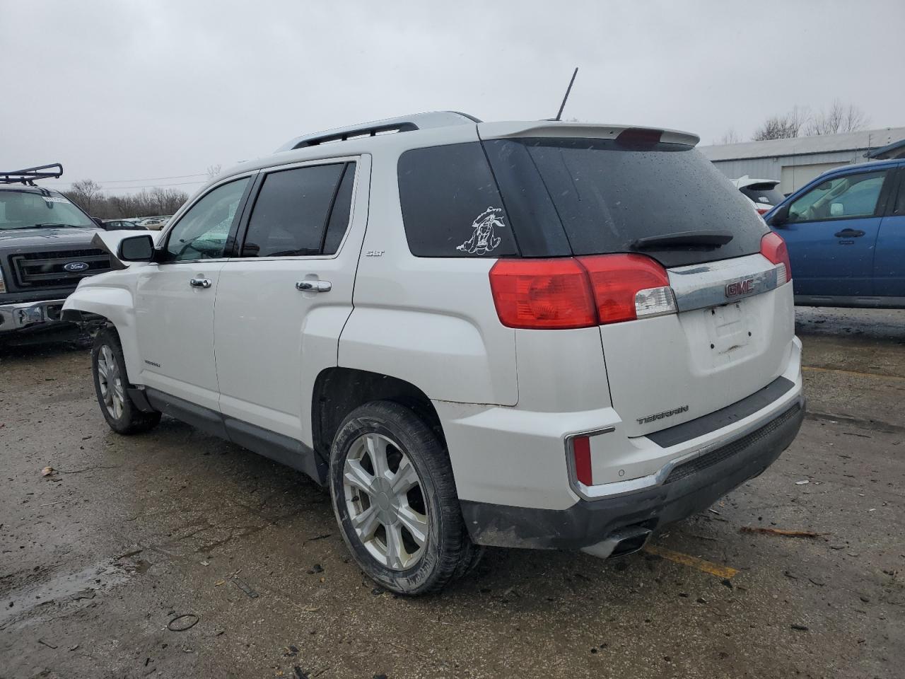 2016 GMC Terrain - Image 2