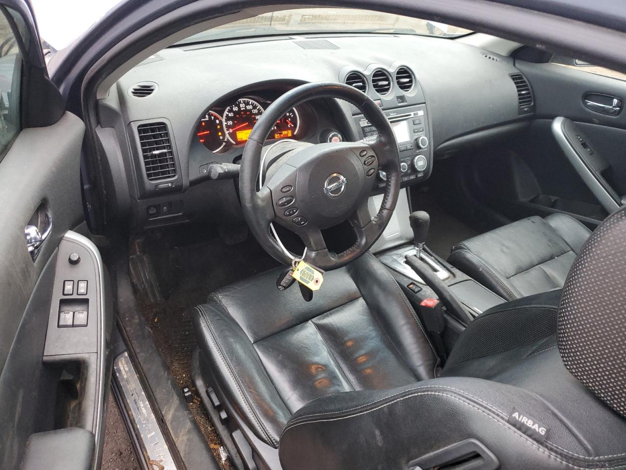 2011 Nissan Altima - Image 8