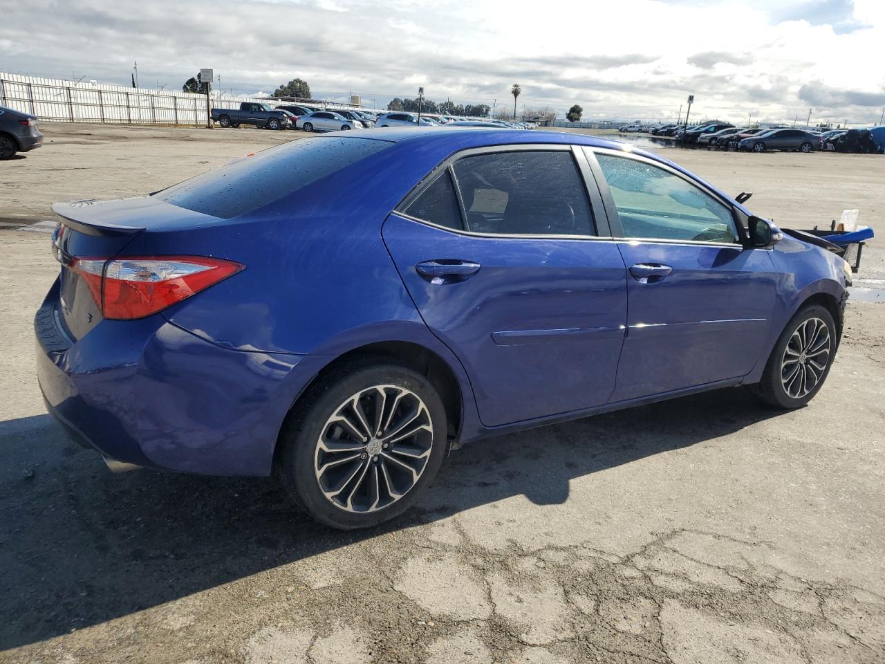 2015 Toyota Corolla - Image 3