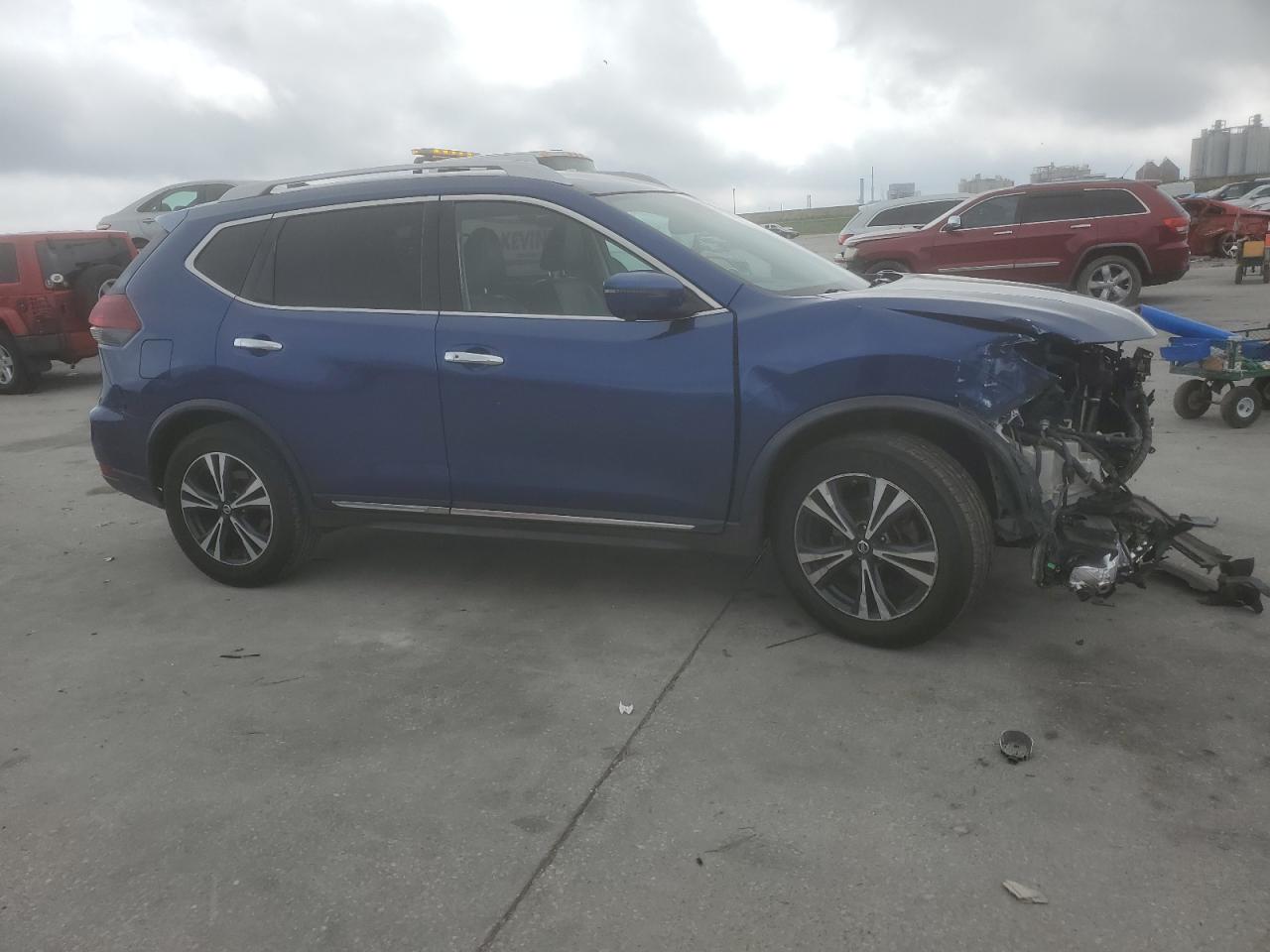 2018 Nissan Rogue - Image 4